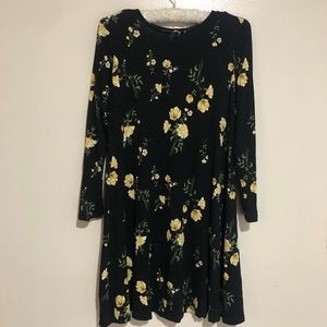 Black And Yellow Scoop Neck Flawy Old Navy Dress. Size XS